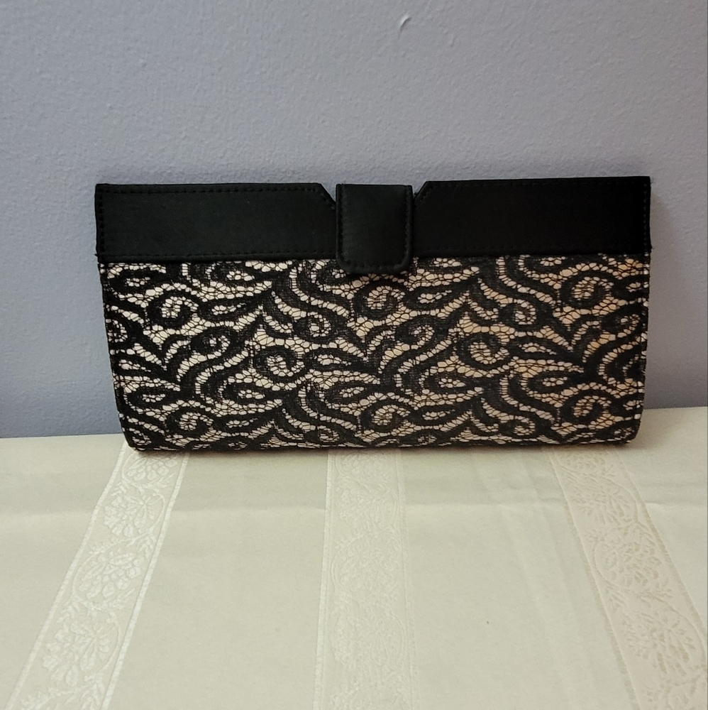 Fioni Night 4-in-1 Style Purse